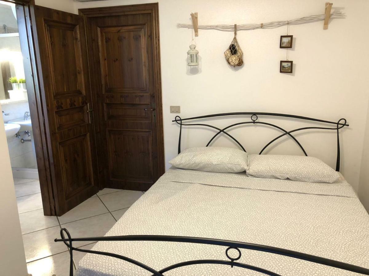アチレアーレ Clementine'S Houseヴィラ エクステリア 写真
