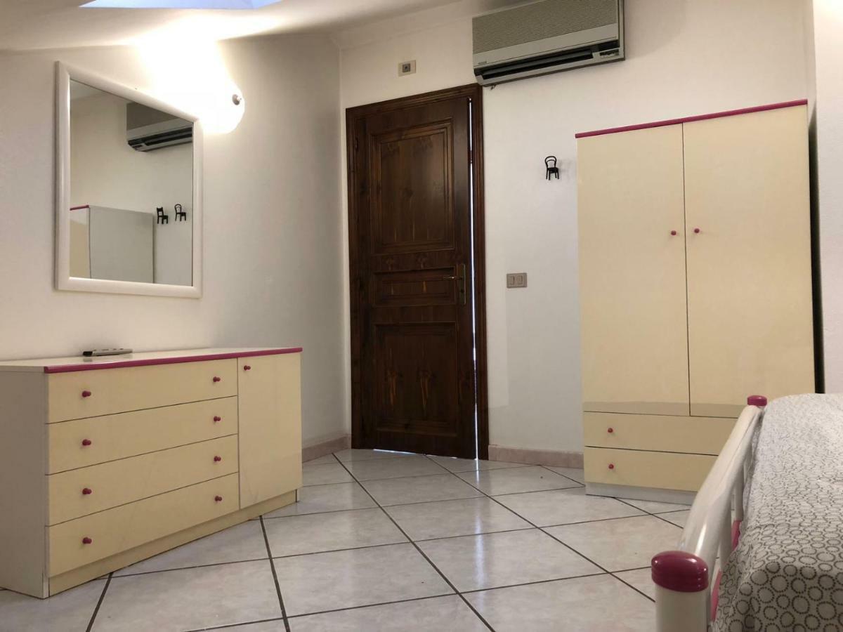 アチレアーレ Clementine'S Houseヴィラ エクステリア 写真