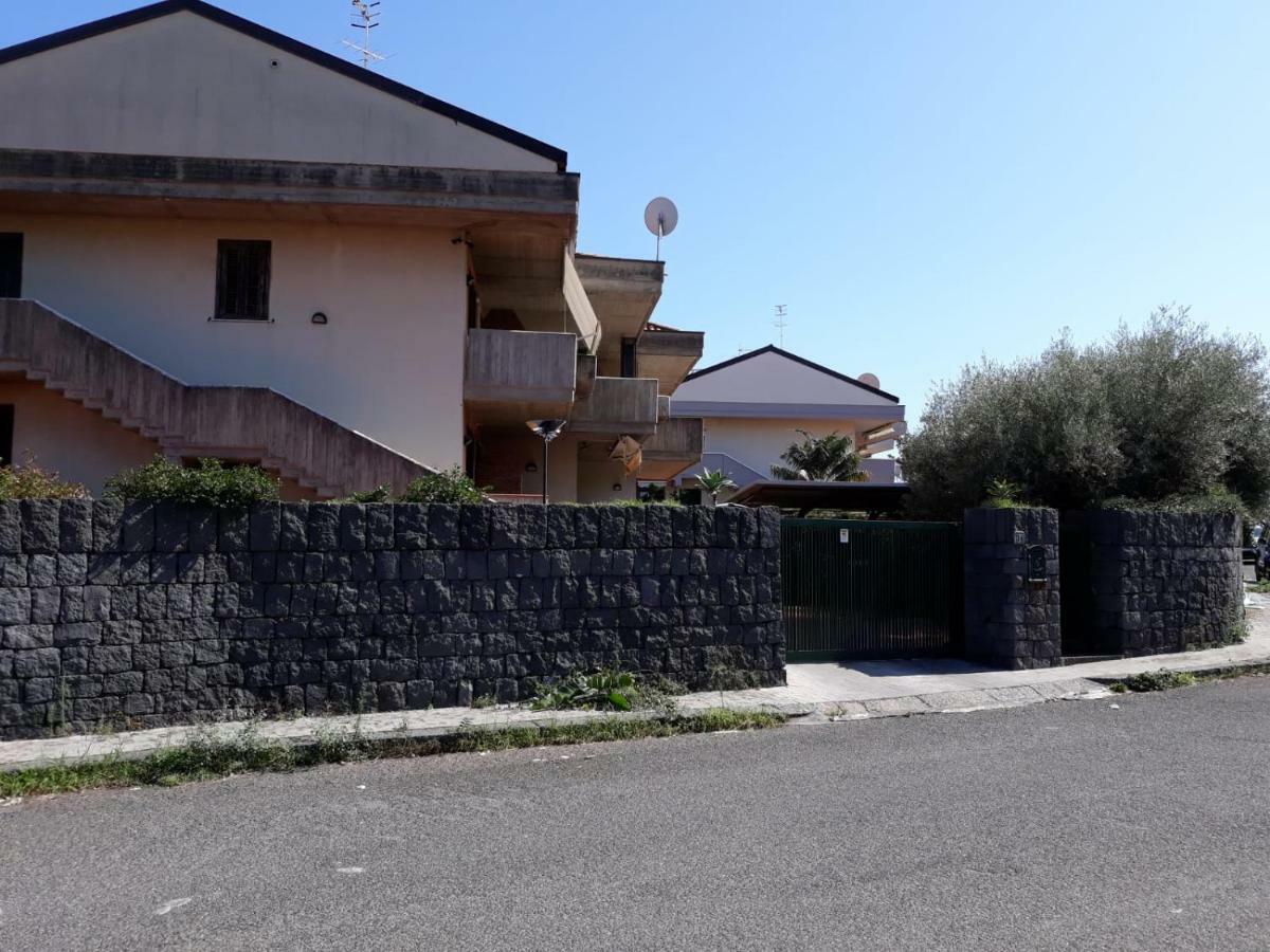アチレアーレ Clementine'S Houseヴィラ エクステリア 写真